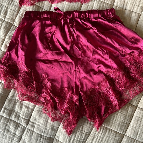 PJ set - Picture 2 of 3